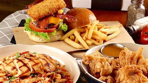 28 of the Best Restaurants and Stalls to Visit in SM Mall of Asia.